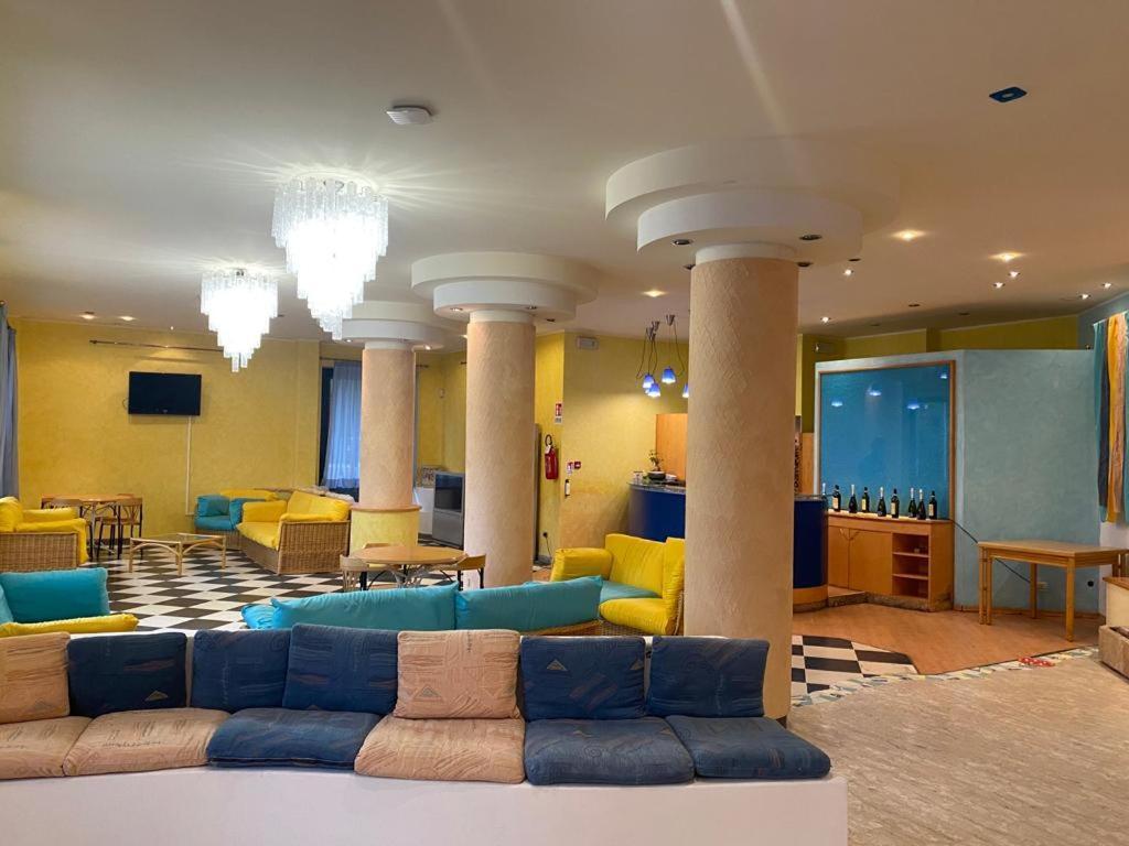 Hotel Silvi Silvi Marina Εξωτερικό φωτογραφία