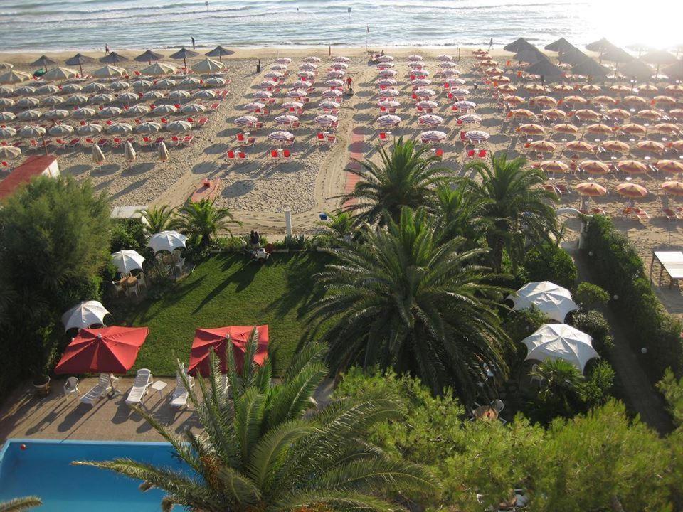 Hotel Silvi Silvi Marina Εξωτερικό φωτογραφία
